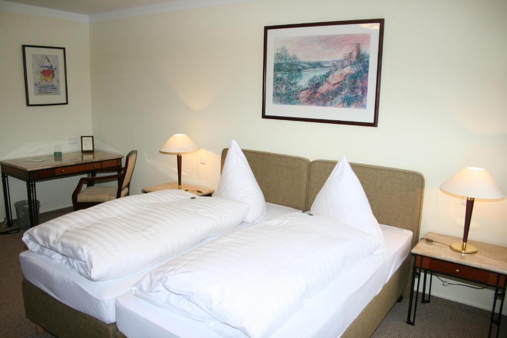 Hotel-Restaurant Stollen Mechernich Phòng bức ảnh