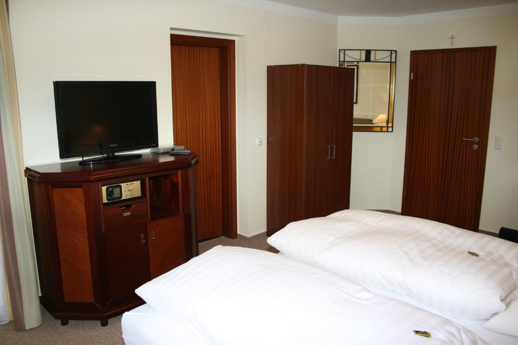 Hotel-Restaurant Stollen Mechernich Phòng bức ảnh